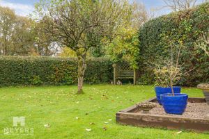 Private Garden- click for photo gallery